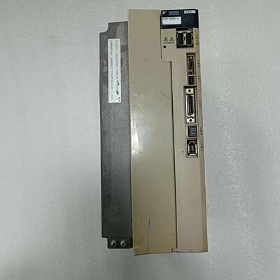 Yaskawa SGDV-8R4D11A SERVO DRIVE 0.75KW 200VAC 5.5AMPS NEW