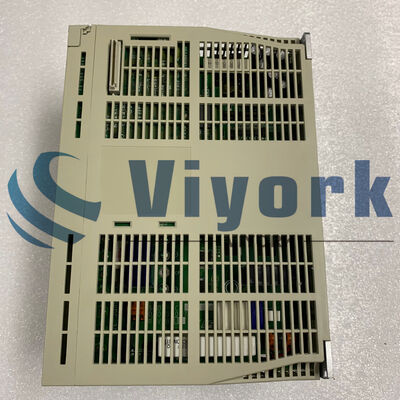 Yaskawa SGDH-30DE SERVOPACK DRIVE 3KW 3PH 480VAC NEW