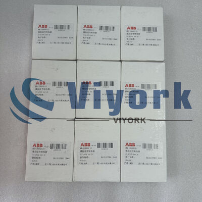 ABB 1SVR011700R0000 CC-E-STD Multifunction Analoge Standaard Signaalomvormer NIEUW
